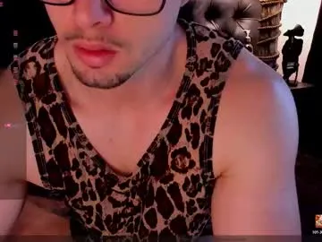 Adam_bouton live cam preview