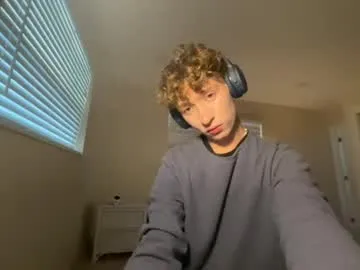 Adrienblondboy profile pic