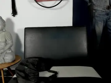 anddy_hugecock live cam
