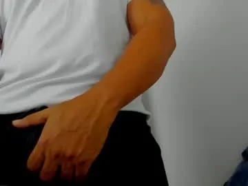 Andrescockthick25cm profile pic