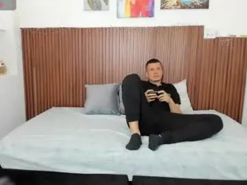Andresqueens live cam preview
