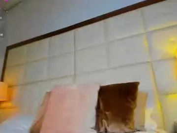 Angel__stone live cam preview