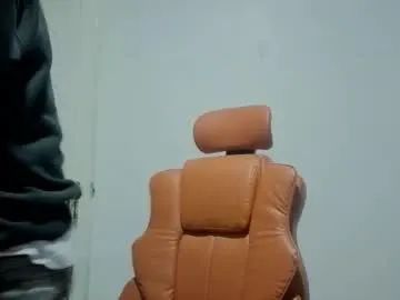 aron_steel04 live cam