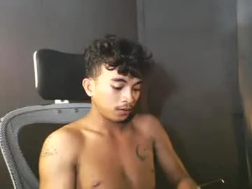 asian_hunk_moreno live cam