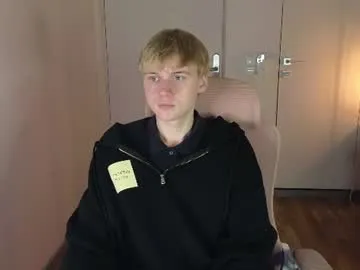 Avenrey live cam preview