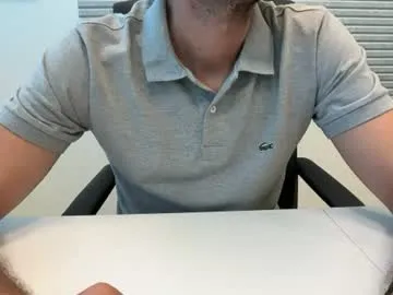 Backtoureon profile pic
