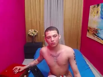 bigcock_luccas live cam