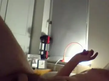 blueeyedm12 live cam