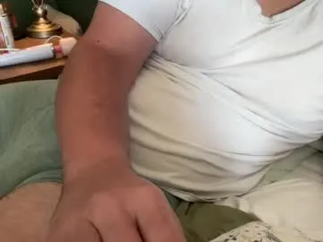 Brokedad42725 profile pic