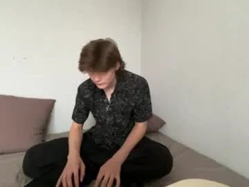 Calvinlur live cam preview