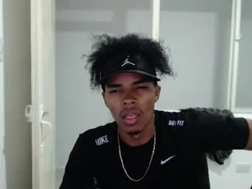 Charlesshorny live cam preview
