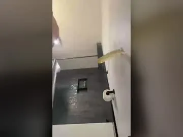 Cravehugecock live cam preview