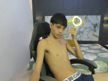 Dark_desiree18 live cam preview