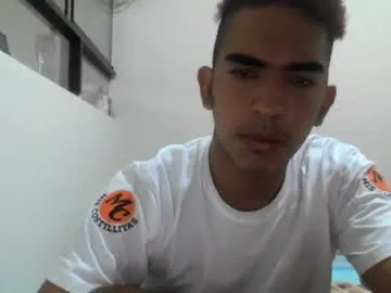 Detrasdealejo profile pic