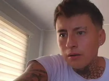 Emiliano_1b profile pic