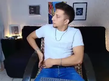 Emiliocum_24 live cam preview