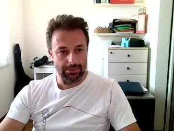 Esibizionista_91 profile pic