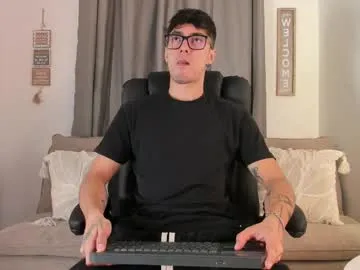 etham_wolf1 live cam