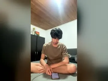 ethan_nunez live cam