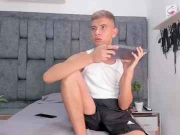 ethanhot_os live cam