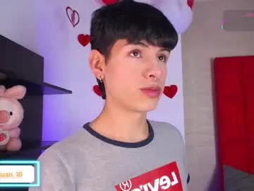 Ezra_storm live cam preview