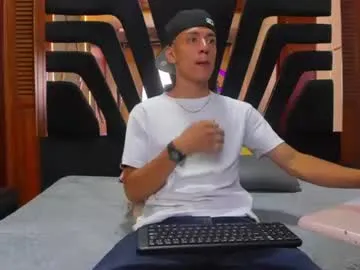 Fox420k live cam preview