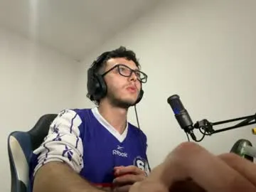 Goldenboyy420 profile pic