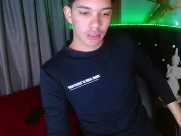Haku_nayro live cam preview