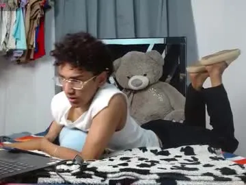 harrytwink18 live cam