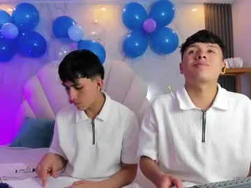 hoot_booys_ live cam preview