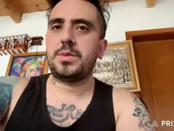 Hornienextdoor profile pic