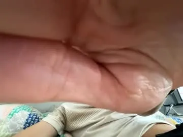 hungandhorny100 live cam