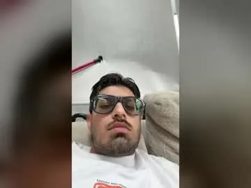 Huskyz1 live cam preview
