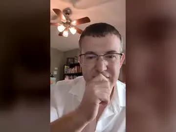Ishootwiththishand profile pic