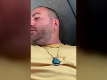Italianknob profile pic