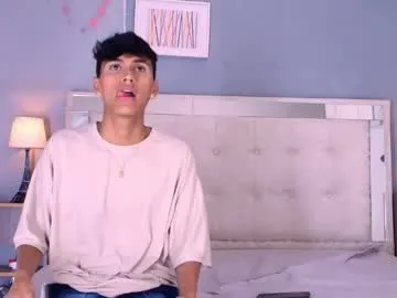 James_and_kenet live cam preview