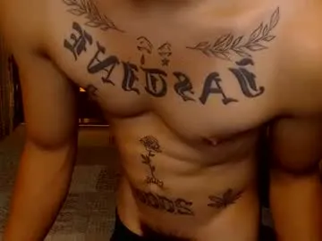 Justine_hunk live cam preview