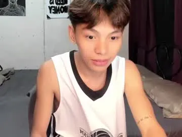 Kenn_hotguy live cam preview