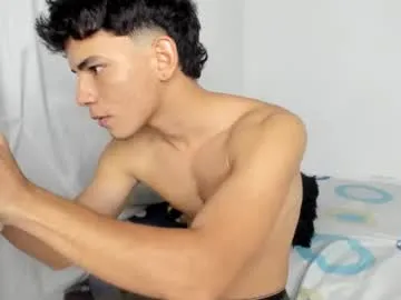 kevin_adrian01 live cam