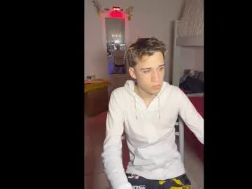 kevinonly43 live cam