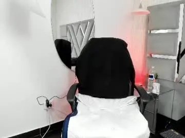 Lucii__ferr live cam preview