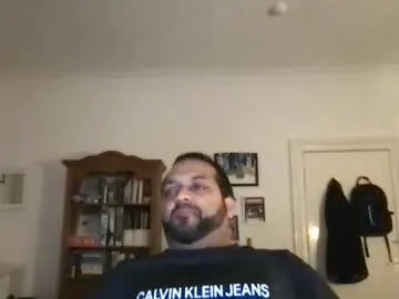 luckyrabbit378636 live cam