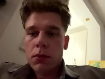 Lulusek17cm live cam preview