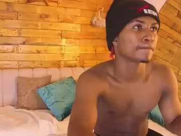 Lutfy_17 live cam preview