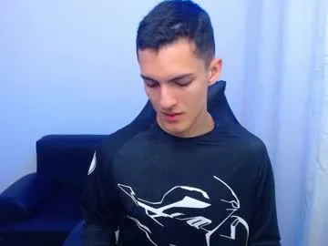 Matiius18 live cam preview