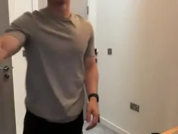 Max__uk05 live cam preview