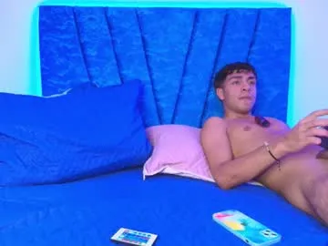 maxi_and_evan live cam