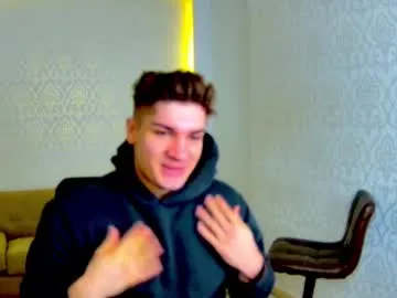 Maxkaiden live cam preview