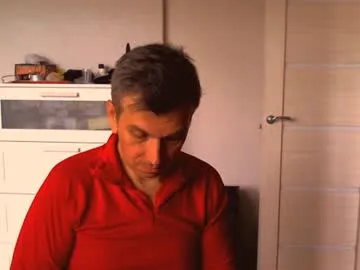 Megan_red_ profile pic