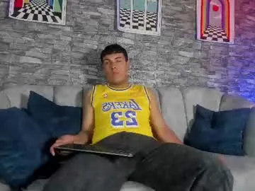 Mikevianny live cam preview